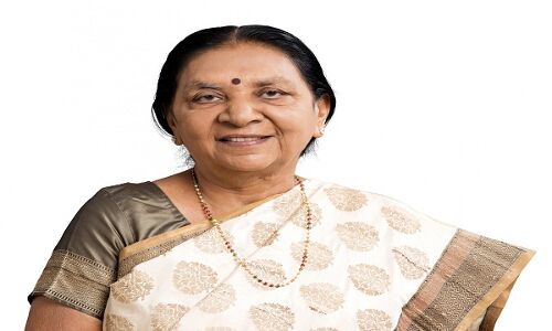 बीजेपी अब आनंदीबेन को टिकट देकर लड़ाएगी चुनाव