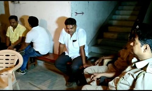 बिहार शराब बंदी में पकड़ा गया बीजेपी MLA का भाई, BJP की हालत पतली