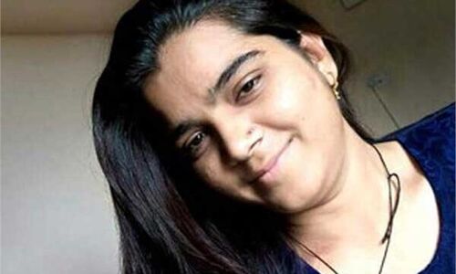 इस लड़की को ढूंढने वाले को मिलेगा एक लाख का इनाम, जाने क्यों