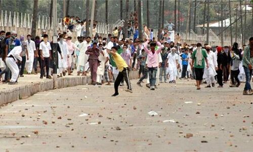 कश्मीर घाटी में फिर भड़की हिंसा, फायरिंग में दो युवकों की मौत