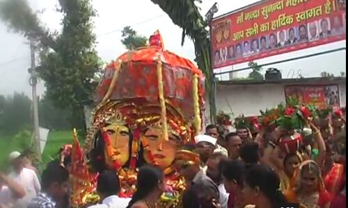 लालकुआ के बिंदुखत्ता में माँ नन्दा सुनन्दा महोत्सव का विधिवत शुरू लालकुआ के बिंदुखत्ता में माँ नन्दा सुनन्दा महोत्सव का विधिवत शुरू