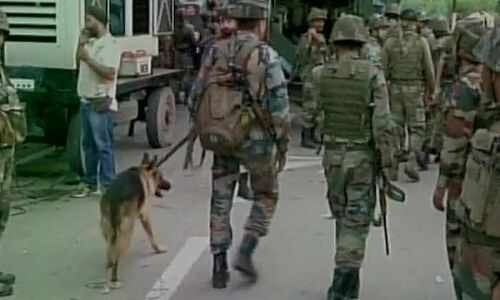 J&K: सेना-आतंकियों के बीच जारी है गोलीबारी, पुंछ में एक और आतंकी ढेर