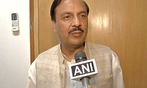 केंद्रीय मंत्री के सुरक्षाकर्मी की दबंगई, कार रोकने पर गार्ड को पीटा, VIDEO वायरल