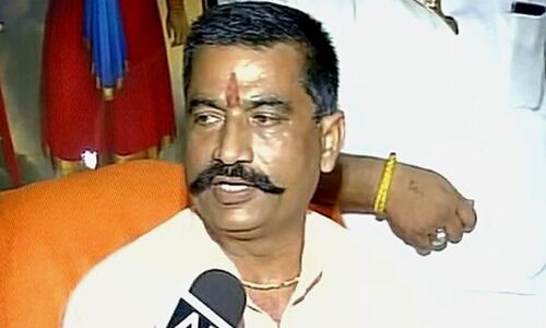 पंजाब गौरक्षा दल के प्रमुख वृंदावन से गिरफ़्तार, सोडोमी, जबरन वसूली और दंगा भड़काने के आरोप पंजाब गौरक्षा दल के प्रमुख वृंदावन से गिरफ़्तार, सोडोमी, जबरन वसूली और दंगा भड़काने के आरोप