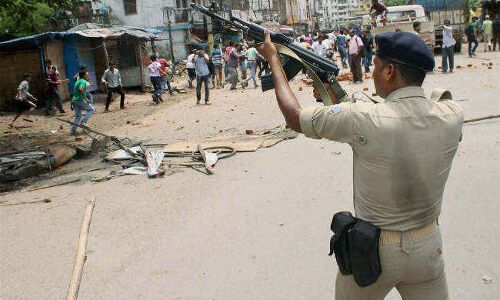 मुजफ्फरनगर: गो हत्या की खबर सुन भड़के ग्रामीण, घर में आग लगाने का प्रयास