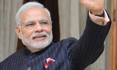 वाराणसी एयरपोर्ट पहुँचे PM मोदी, हेलीकाप्टर से जाएंगे गाज़ीपुर