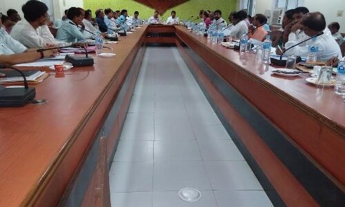 जब बीजेपी सांसद ने की सपा सरकार की तारीफ़ जब बीजेपी सांसद ने की सपा सरकार की तारीफ़