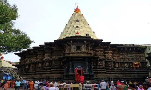 इस 1800 साल पुराने मंदिर के खंभे मत गिनना, हो जाता है अनर्थ इस 1800 साल पुराने मंदिर के खंभे मत गिनना, हो जाता है अनर्थ