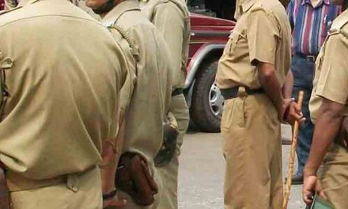 यूपी के फैजाबाद में 4 पत्रकारों को ज़िंदा जलाने का आरोप, सिक्कों के देने पर हुआ विवाद