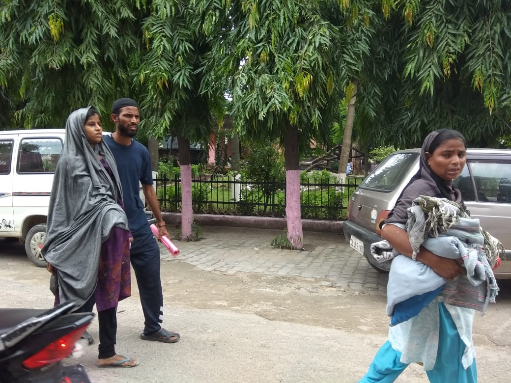 गर्भवती एड्स पीड़िता की नही की महिला ज़िला अस्पताल में डिलीवरी गर्भवती एड्स पीड़िता की नही की महिला ज़िला अस्पताल में डिलीवरी