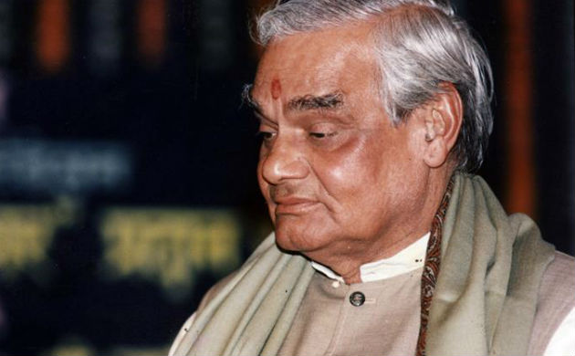 अंतिम सफर पर अटल जी : अटल जी के अंतिम दर्शन में मोहन भगवत और राहुल गाँधी ने दी श्रद्धांजलि अंतिम सफर पर अटल जी : अटल जी के अंतिम दर्शन में मोहन भगवत और राहुल गाँधी ने दी श्रद्धांजलि