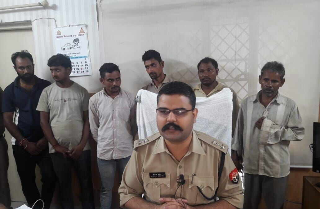 गाजियाबाद पुलिस ने किया सरिया चोरों के संगठित गैंग का खुलासा, 6 आरोपीयों के कब्जे से चोरी का सरिया बरामद गाजियाबाद पुलिस ने किया सरिया चोरों के संगठित गैंग का खुलासा, 6 आरोपीयों के कब्जे से चोरी का सरिया बरामद