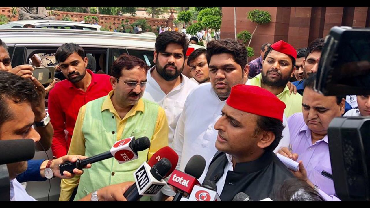 अखिलेश की साईकिल यात्रा का बना रोड मेप, पहली यात्रा होगी पचास किलोमीटर की जानिए पूरी बात अखिलेश की साईकिल यात्रा का बना रोड मेप, पहली यात्रा होगी पचास किलोमीटर की जानिए पूरी बात