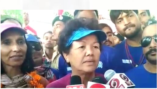 बिजनौर पहुंची भारत की पहली एवरेस्ट विजेता महिला पर्वतारोही पद्मश्री बछेंद्री पाल गंगा स्वच्छता का संदेश लेकर