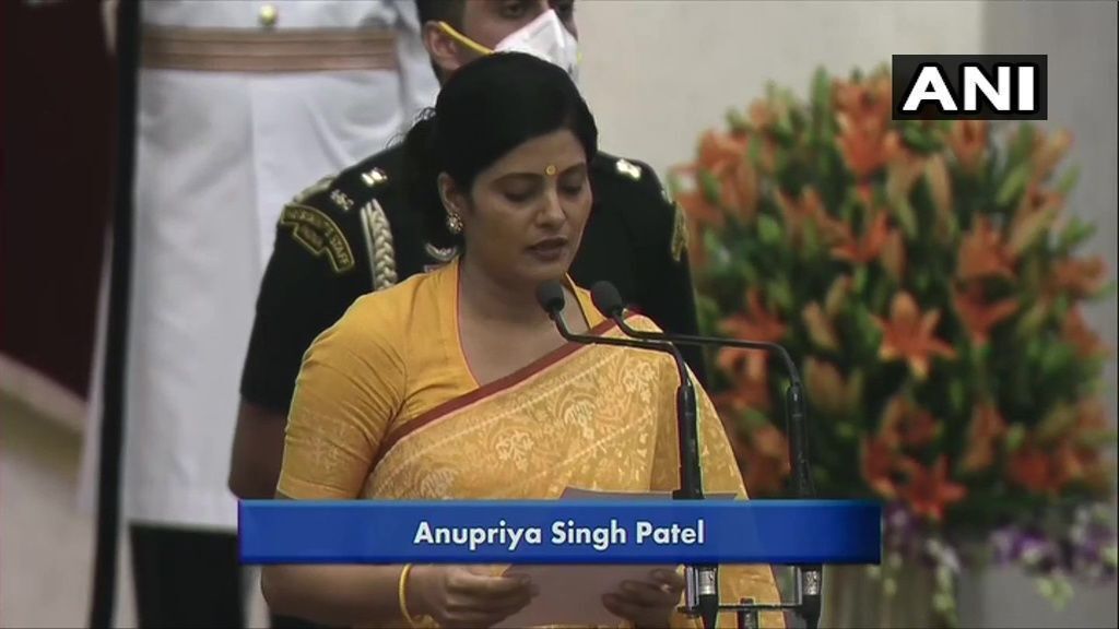 Live: यूपी से अब तक अनुप्रिया पटेल, पंकज चौधरी और एसपी सिंह बघेल ने राज्य मंत्री की ली शपथ