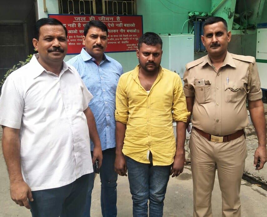 गाजियाबाद पुलिस ने पत्रकार अनुज चौधरी पर किए हमले का वांछित आरोपी किया गिरफ्तार गाजियाबाद पुलिस ने पत्रकार अनुज चौधरी पर किए हमले का वांछित आरोपी किया गिरफ्तार