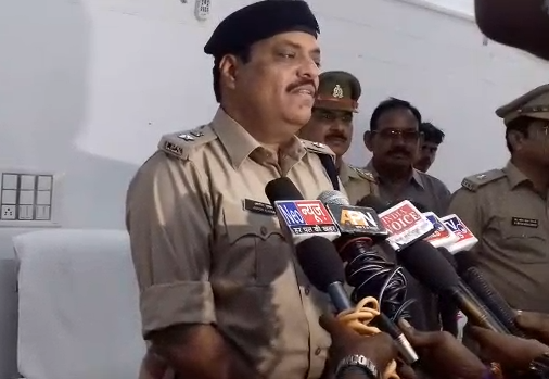 जिले में कानून व्यस्था ठीक और हर गरीब को न्याय दिलाना मेरी प्राथमिकता होगी - अशोक कुमार शुक्ला जिले में कानून व्यस्था ठीक और हर गरीब को न्याय दिलाना मेरी प्राथमिकता होगी - अशोक कुमार शुक्ला