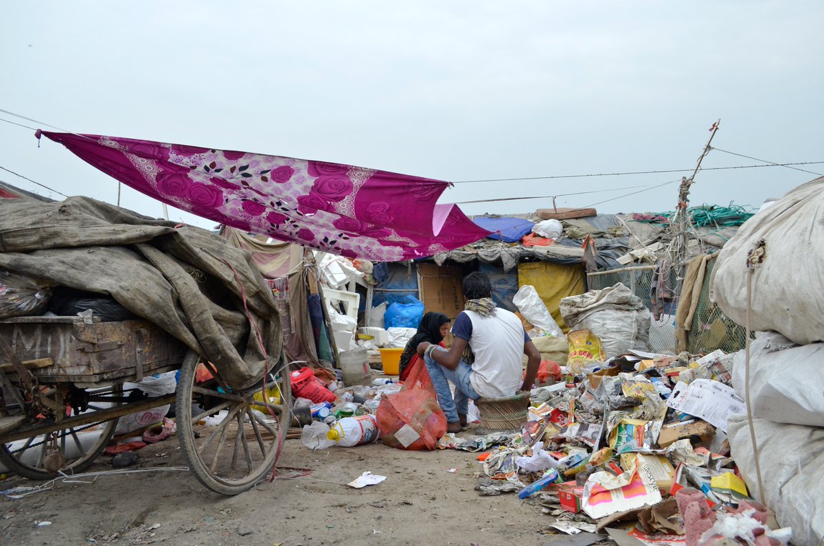 जम्मू कश्मीर के रोहिंग्या शिविर में झुग्गी से मिले 30 लाख नकद, तीन गिरफ्तार