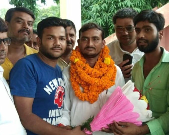 रालोसपा नेता की हत्या, मंत्री उपेन्द्र कुशवाहा ने CM नीतीश से पूंछा आखिर हम क्या जबाब दें मनीष की बिलखती माँ और जवान विधवा को ? रालोसपा नेता की हत्या, मंत्री उपेन्द्र कुशवाहा ने CM नीतीश से पूंछा आखिर हम क्या जबाब दें मनीष की बिलखती माँ और जवान विधवा को ?