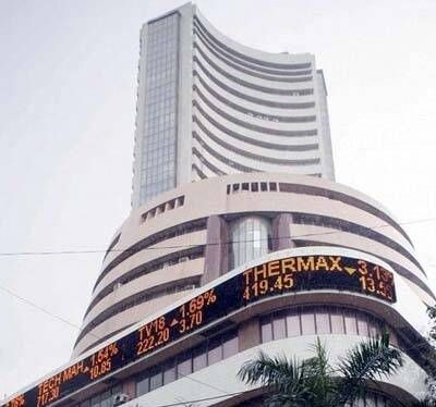 सेंसेक्स 400 और निफ़्टी 120 अंक टूटा , अमेरिकी बाजारों की भारी गिरावट का असर सेंसेक्स 400 और निफ़्टी 120 अंक टूटा , अमेरिकी बाजारों की भारी गिरावट का असर
