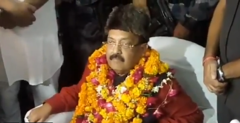 रामपुर में अमर सिंह की प्रेस कांफ्रेंस में हंगामा, पत्रकार पिल पड़े और फिर देखें वीडियो रामपुर में अमर सिंह की प्रेस कांफ्रेंस में हंगामा, पत्रकार पिल पड़े और फिर देखें वीडियो