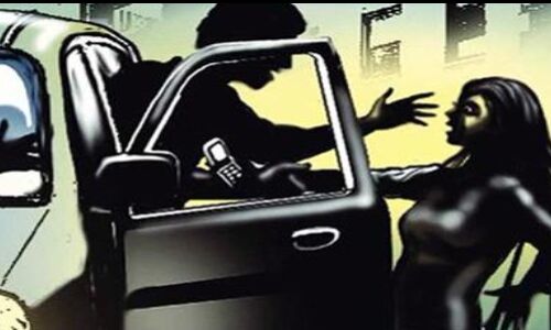 नॉएडा में छात्रा के साथ चलती गाडी में गेंग रेप, आरोपी सभी पुलिस की गिरफ्त से बाहर