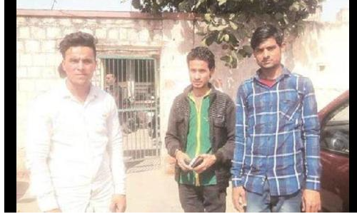 राजस्थान में एक मुस्लिम मजदूर को भीड़ ने पीट पीट कर मार डाला राजस्थान में एक मुस्लिम मजदूर को भीड़ ने पीट पीट कर मार डाला