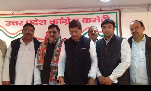 कांग्रेस ने दिया सपा को झटका, विनोद ने थामा कांग्रेस का हाथ