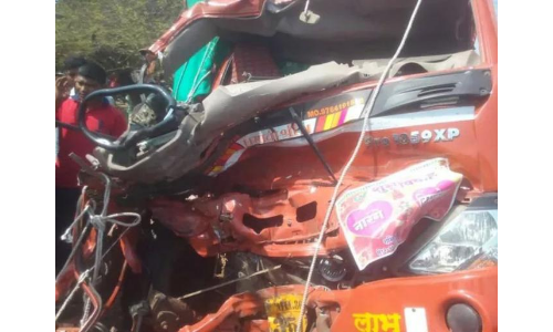 महाराष्ट्र में बड़ा हादसा : नांदेड़ में टेंकर और टेम्पो की टक्कर में 10 की मौत 32 घायल