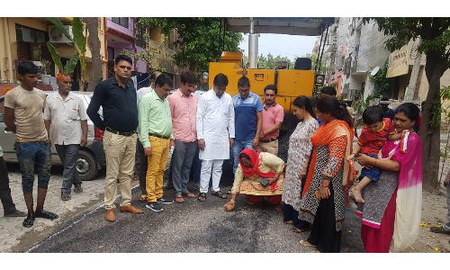 इंदिरापुरम : पार्षद सुनीता देवी ने नीति खंड-3 में सड़क निर्माण कार्य का किया शुभारंभ