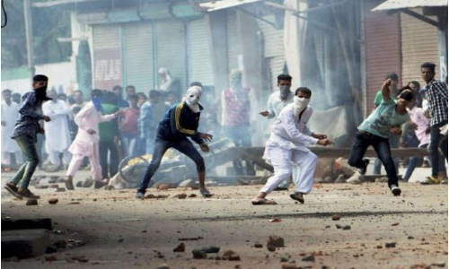 J&K: बडगाम में पत्थरबाजी में तमिलनाडु के टूरिस्ट की मौत J&K: बडगाम में पत्थरबाजी में तमिलनाडु के टूरिस्ट की मौत