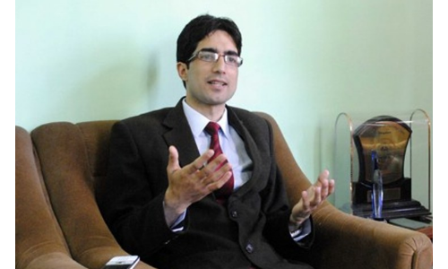 रेपिस्तान वाले ट्वीट पर IAS टॉपर रहे शाह फैसल के खिलाफ सरकार ने की कार्यवाही!