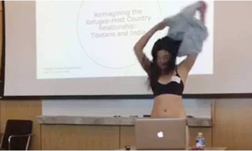 बिहार की लड़की ने फेसबुक से प्रेमजाल में फंसा दिल्ली के लडके से ठगे 11 करोड़! बिहार की लड़की ने फेसबुक से प्रेमजाल में फंसा दिल्ली के लडके से ठगे 11 करोड़!