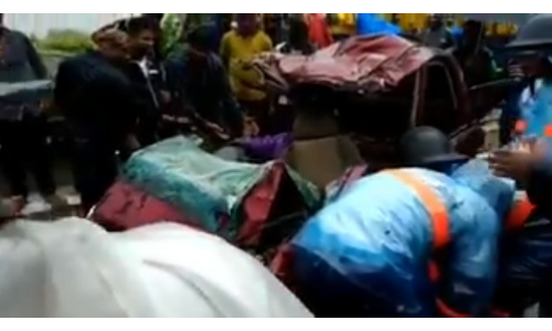 मुंबई-पुणे एक्सप्रेसवे पर बड़ा हादसा, सात लोगों की दर्दनाक मौत