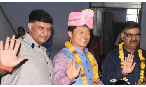 यूपी वालों के लिए खुशखबरी, कानपुर पहुंचे SAMSUNG के CEO ने की ये बड़ी घोषणा यूपी वालों के लिए खुशखबरी, कानपुर पहुंचे SAMSUNG के CEO ने की ये बड़ी घोषणा