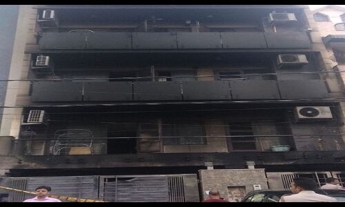 दर्दनाक हादसा: घर के भीतर आग लगने से दिल्ली में एक परिवार के 4 लोगों की मौत