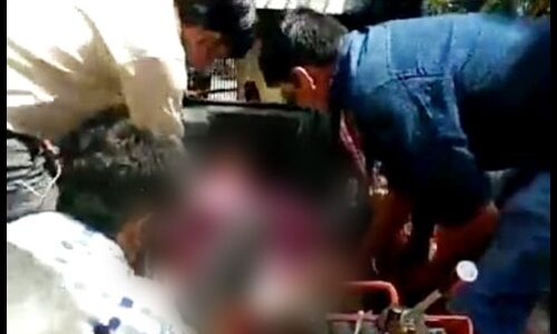 दिल्ली: जेसीबी मशीन में फंसकर एक कर्मचारी की दर्दनाक मौत