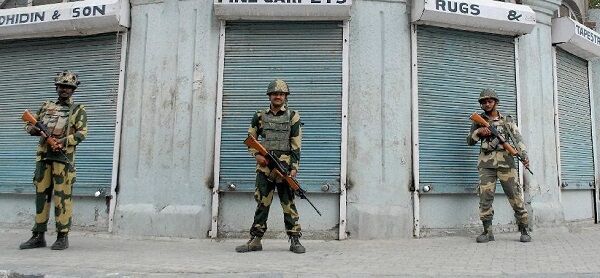 कश्मीर की जरूरत है समाधान,राजनीति और सेना नहीं : डॉ फई