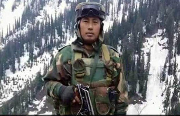 हवलदार हंगपन दादा को मरणोपरांत अशोक चक्र हवलदार हंगपन दादा को मरणोपरांत अशोक चक्र