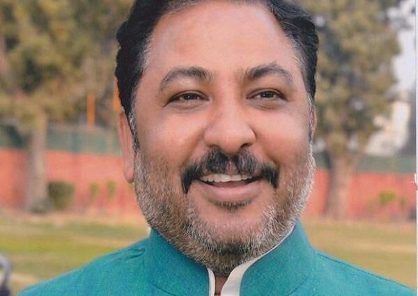 दयाशंकर सिंह को हाईकोर्ट से झटका, गिरफ्तारी पर रोक से किया इंकार दयाशंकर सिंह को हाईकोर्ट से झटका, गिरफ्तारी पर रोक से किया इंकार