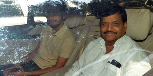 शिवपाल के इस ऐलान से उडी सपाइयों की नींद! शिवपाल के इस ऐलान से उडी सपाइयों की नींद!