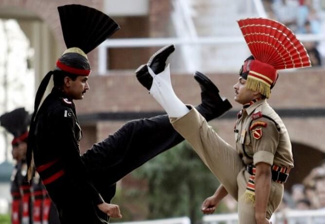 भारत-पाकिस्तान परमाणु जंग: सिर्फ 100 मिसाइल ही काफी होंगी दुनिया को.......... भारत-पाकिस्तान परमाणु जंग: सिर्फ 100 मिसाइल ही काफी होंगी दुनिया को..........