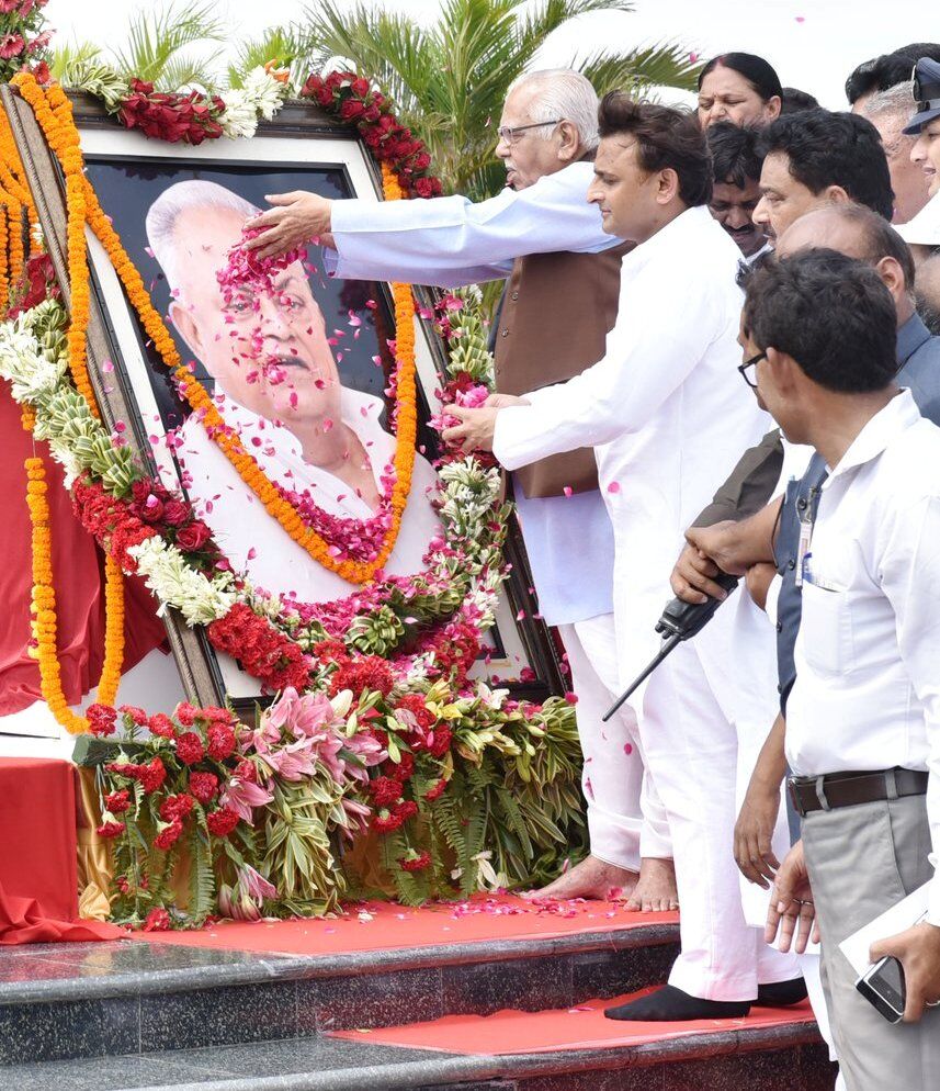 दिल्ली के बाद अब यूपी के राज्यपाल बोले में हूँ मुखिया! दिल्ली के बाद अब यूपी के राज्यपाल बोले में हूँ मुखिया!