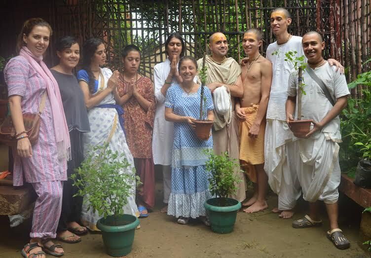 यमुना को स्वच्छ एवं अविरल बनाने के लिये दक्षिण अमेरिका के युवाओं के साथ मिलकर किया स्वच्छता अभियान यमुना को स्वच्छ एवं अविरल बनाने के लिये दक्षिण अमेरिका के युवाओं के साथ मिलकर किया स्वच्छता अभियान