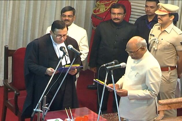 इकबाल अहमद अंसारी ने पटना हाईकोर्ट के मुख्य न्यायाधीश की ली शपथ इकबाल अहमद अंसारी ने पटना हाईकोर्ट के मुख्य न्यायाधीश की ली शपथ