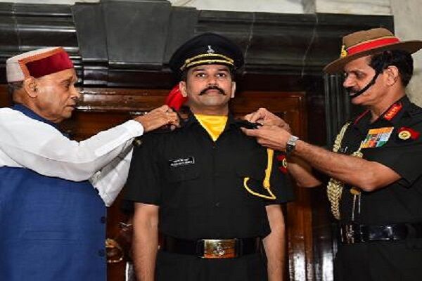 बीसीसीआई अध्यक्ष अनुराग ठाकुर प्रादेशिक सेना में बने लेफ्टिनेंट बीसीसीआई अध्यक्ष अनुराग ठाकुर प्रादेशिक सेना में बने लेफ्टिनेंट