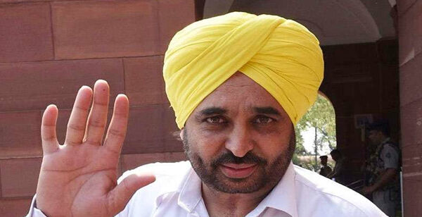आम आदमी पार्टी में फूट! पार्टी हाईकमान पर बरसे भगवंत मान आम आदमी पार्टी में फूट! पार्टी हाईकमान पर बरसे भगवंत मान