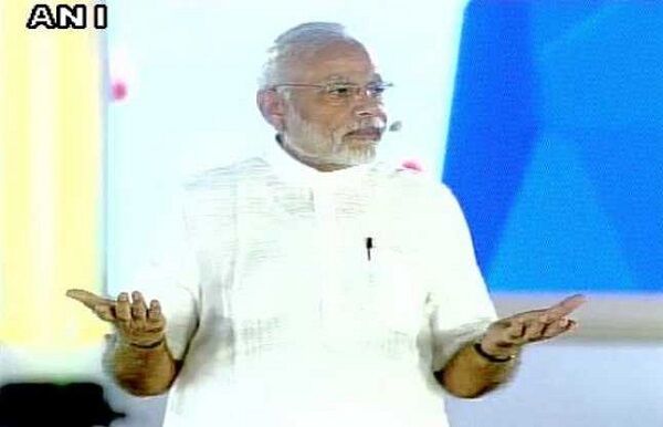 PM मोदी ने गौ रक्षकों को बताया गुंडा, हिंदू महासभा ने साधा निशाना PM मोदी ने गौ रक्षकों को बताया गुंडा, हिंदू महासभा ने साधा निशाना