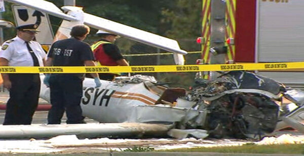 विमान चुराकर भाग रहे व्यक्ति की प्लेन क्रैश में मौत
