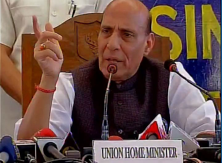 दलित मुद्दे पर राजनाथ ने पूछा- कलेजे पर हाथ रख बताइए क्या वाकई बढ़े हैं दलितों पर हमले दलित मुद्दे पर राजनाथ ने पूछा- कलेजे पर हाथ रख बताइए क्या वाकई बढ़े हैं दलितों पर हमले